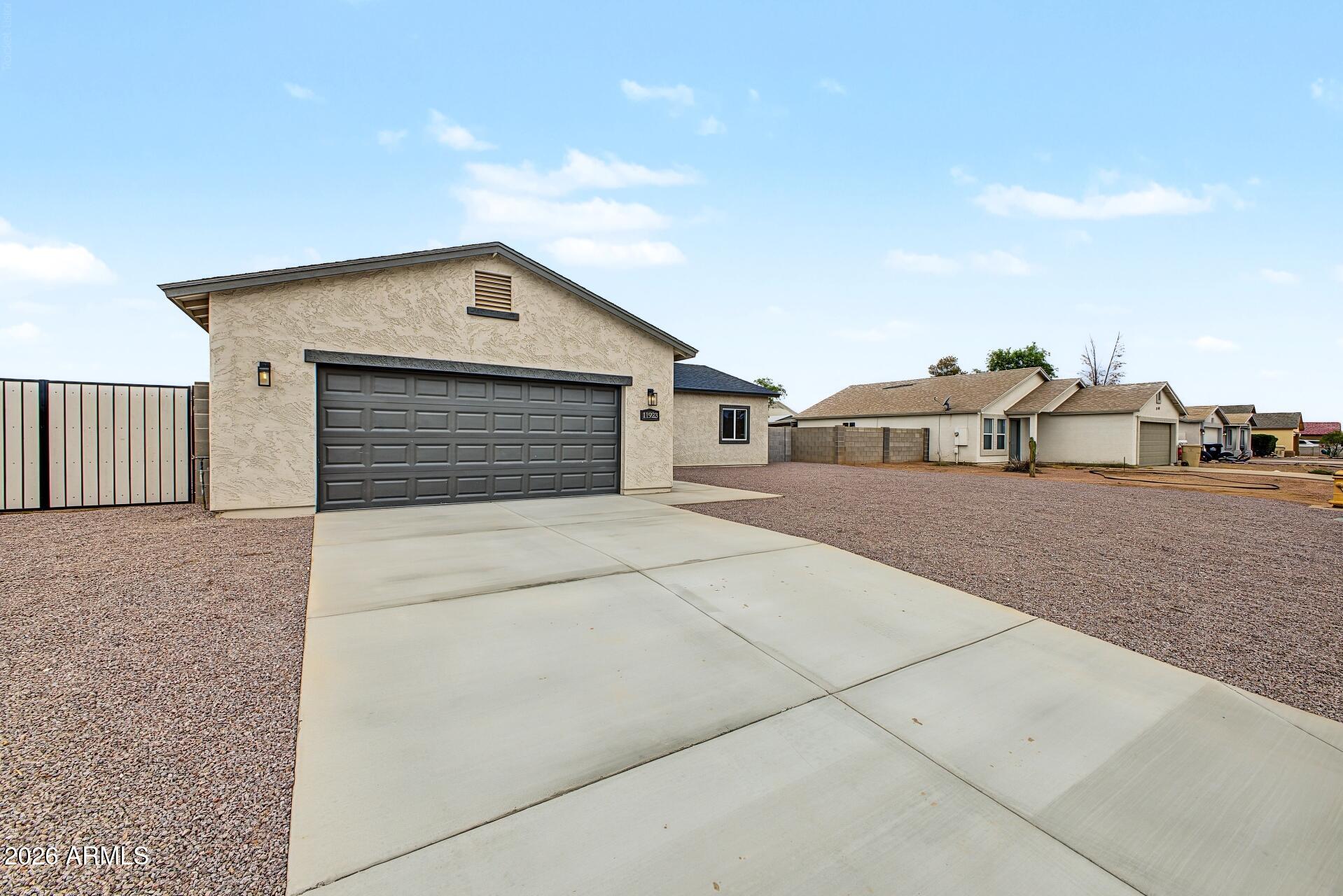 11923 W CABRILLO Drive