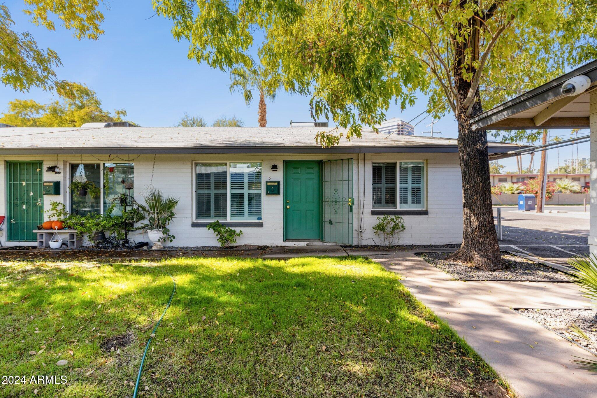 502 E Roanoke Avenue 3