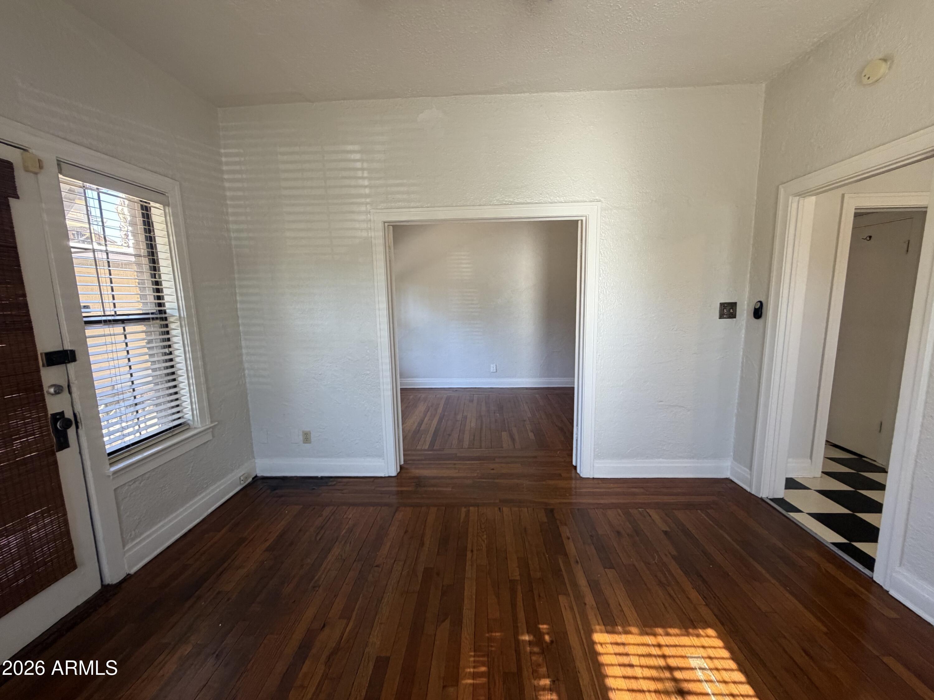 902 E PALM Lane Apt 4
