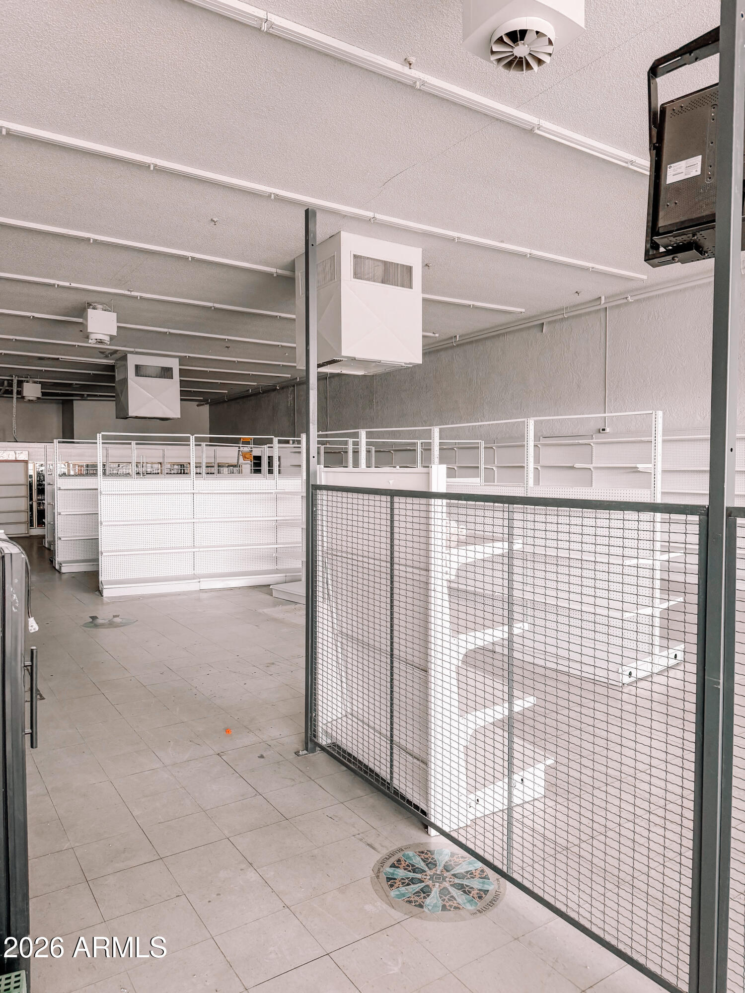 1330 N SAN ANTONIO Avenue