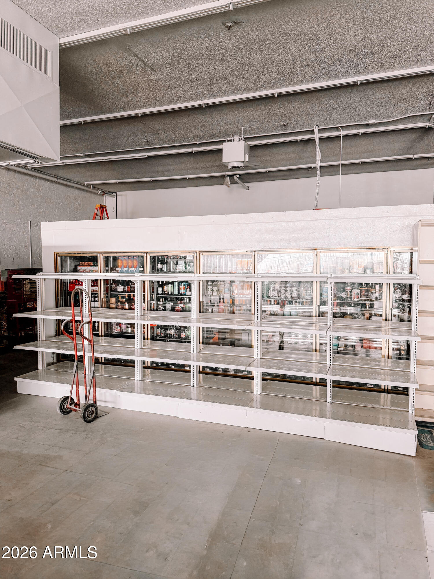 1330 N SAN ANTONIO Avenue