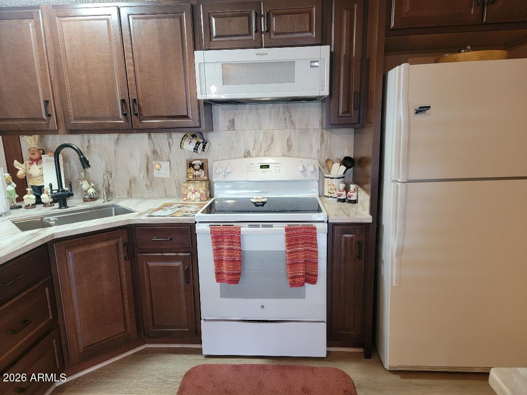 FLORENCE GARDENS - Residential
