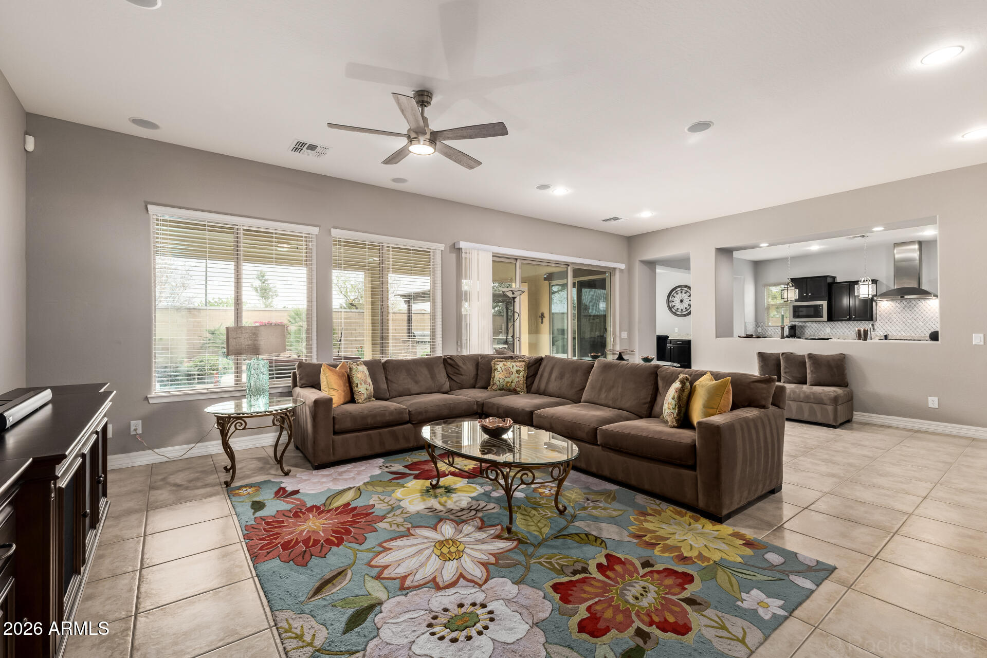 2924 E ATHENA Avenue