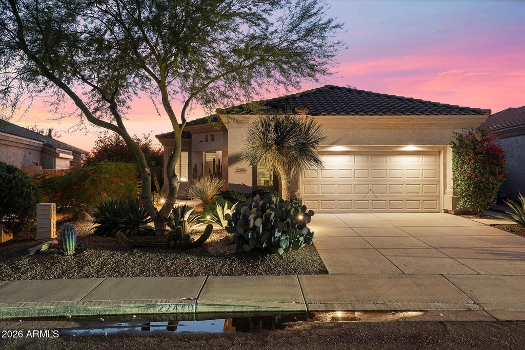 Photo of 22440 N 52nd Place, Phoenix, AZ 85054 (MLS # 7095415)