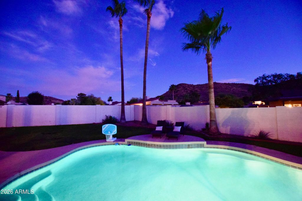 Photo of 201 W Pershing Avenue, Phoenix, AZ 85029 (MLS # 7028450)