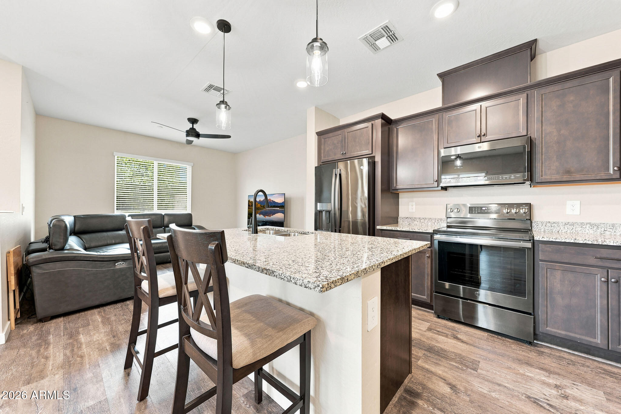 779 E DORAL Avenue 101