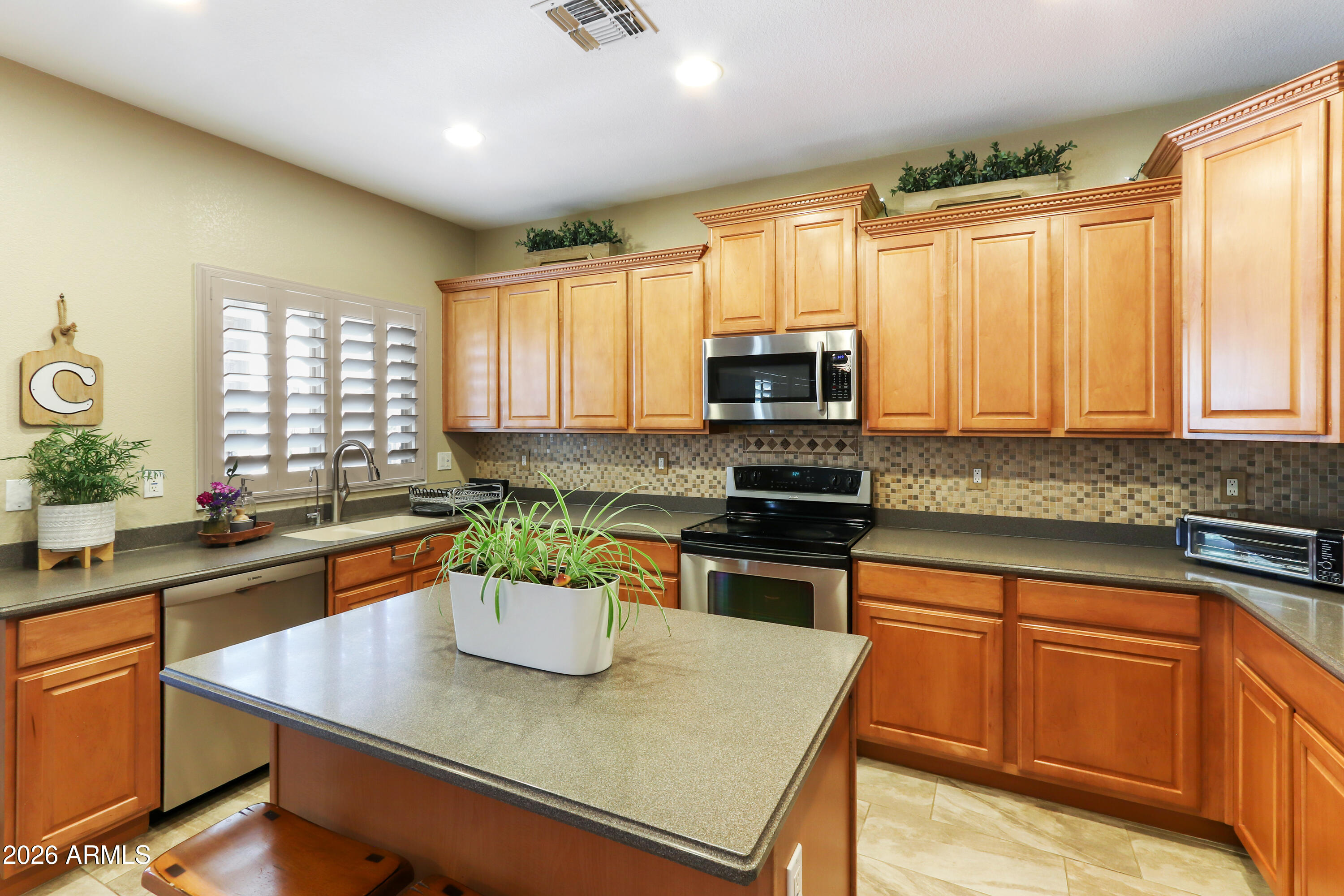 21303 N SUNSET Drive