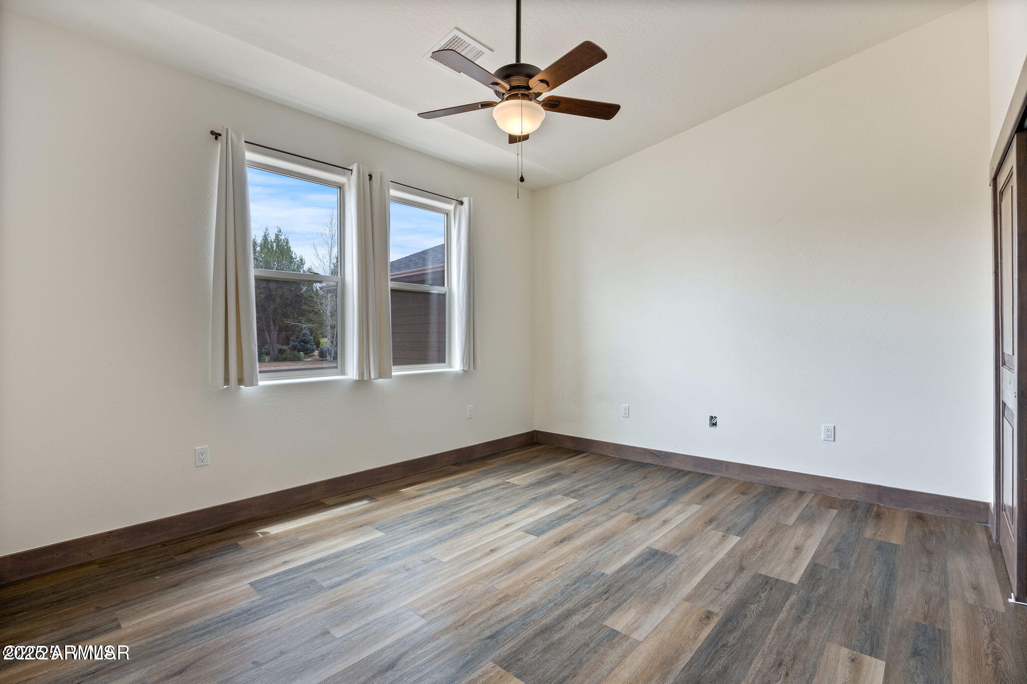 THE RETREAT VILLAS AT BISON CROSSING - Residential