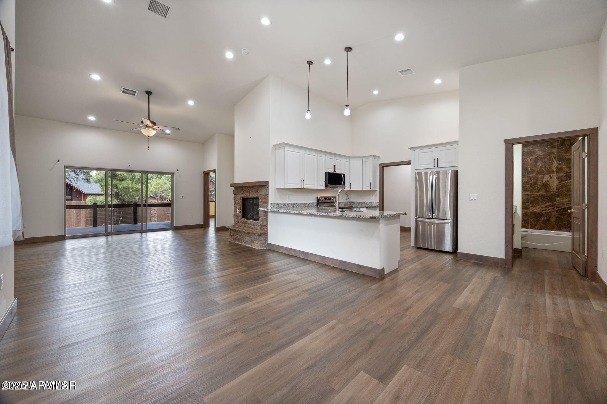 THE RETREAT VILLAS AT BISON CROSSING - Residential