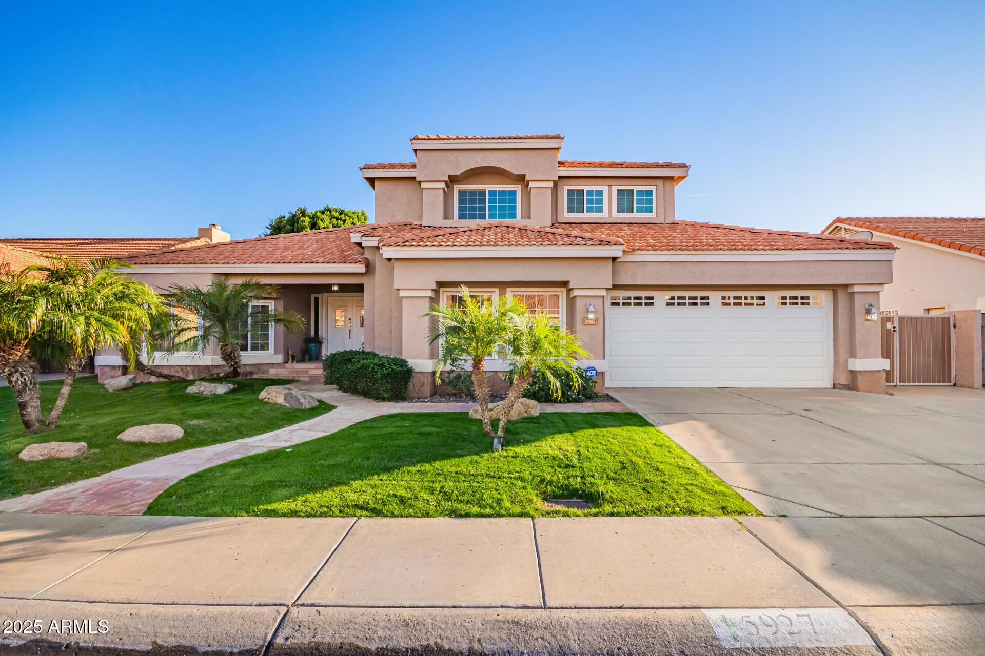 5927 E GRANDVIEW Road