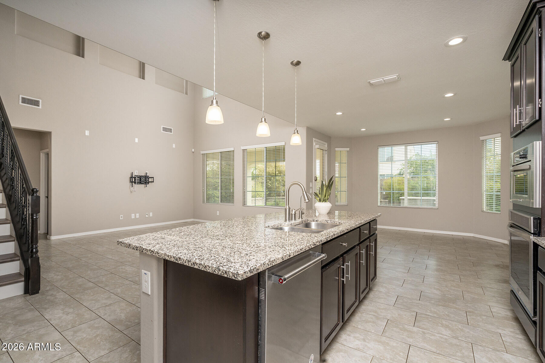 2354 W RIVERSIDE Street