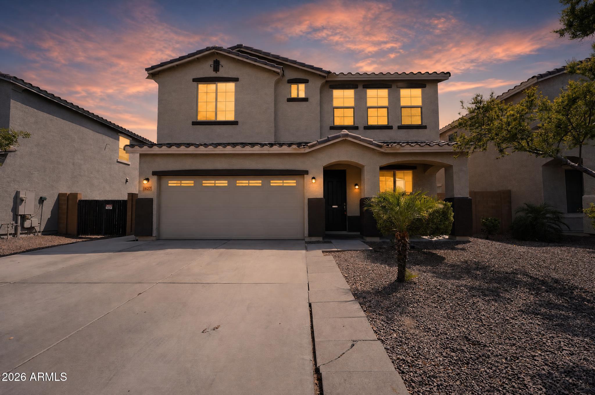 1627 W DESERT SPRING Way