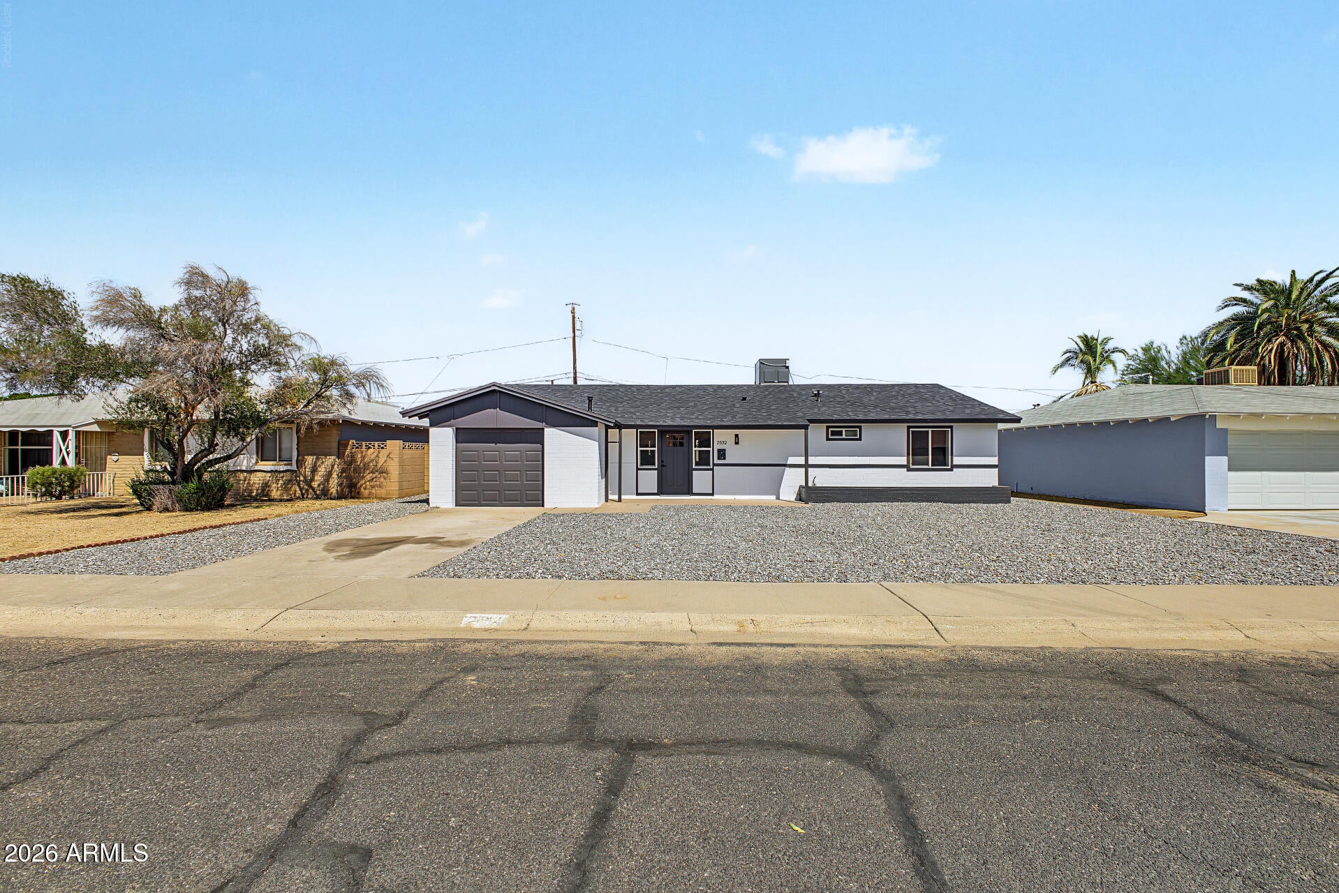 2532 W COLUMBINE Drive