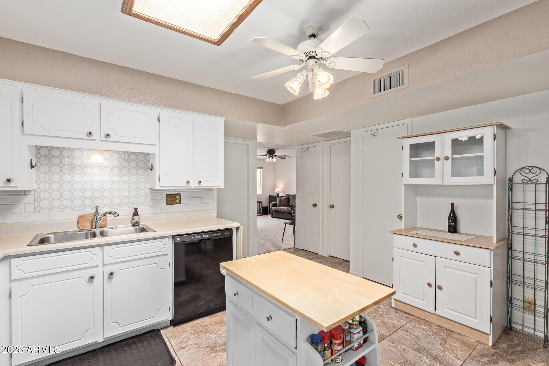 4501 E CAROL Avenue 48