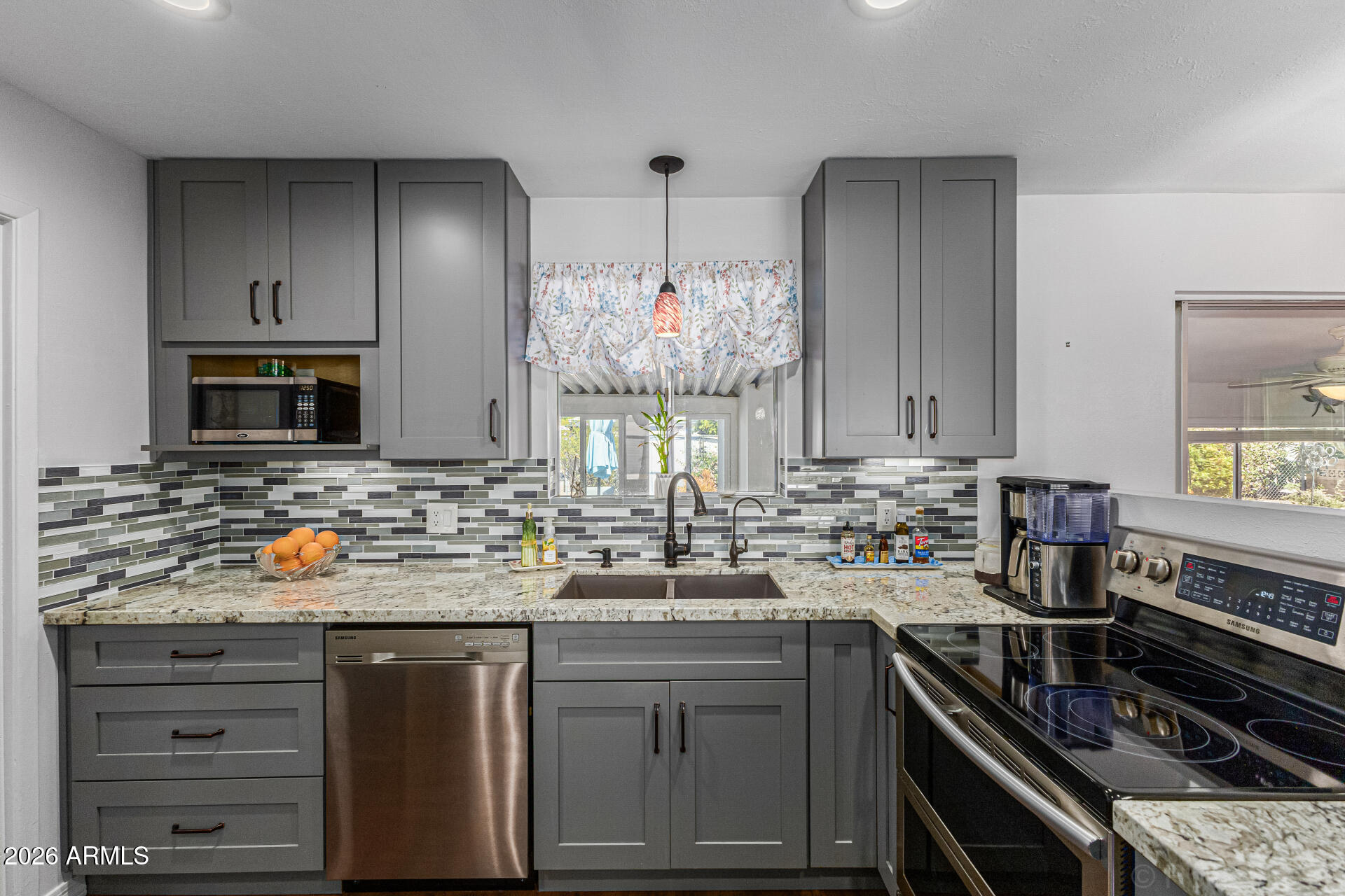 5644 E DUNCAN Street