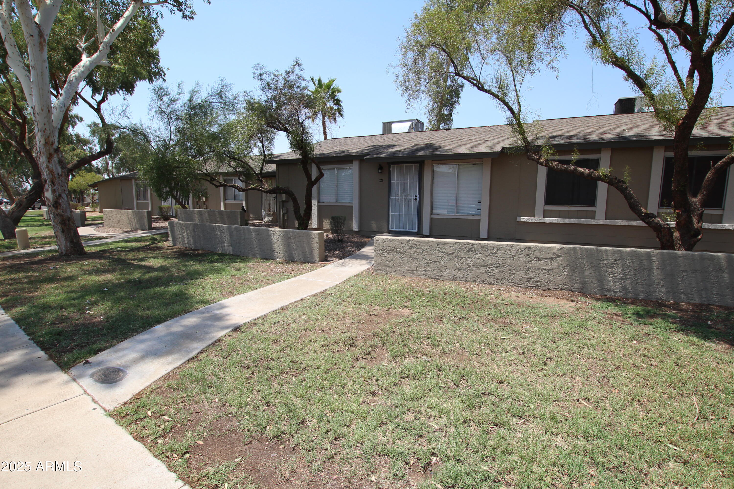6711 W OSBORN Road 94
