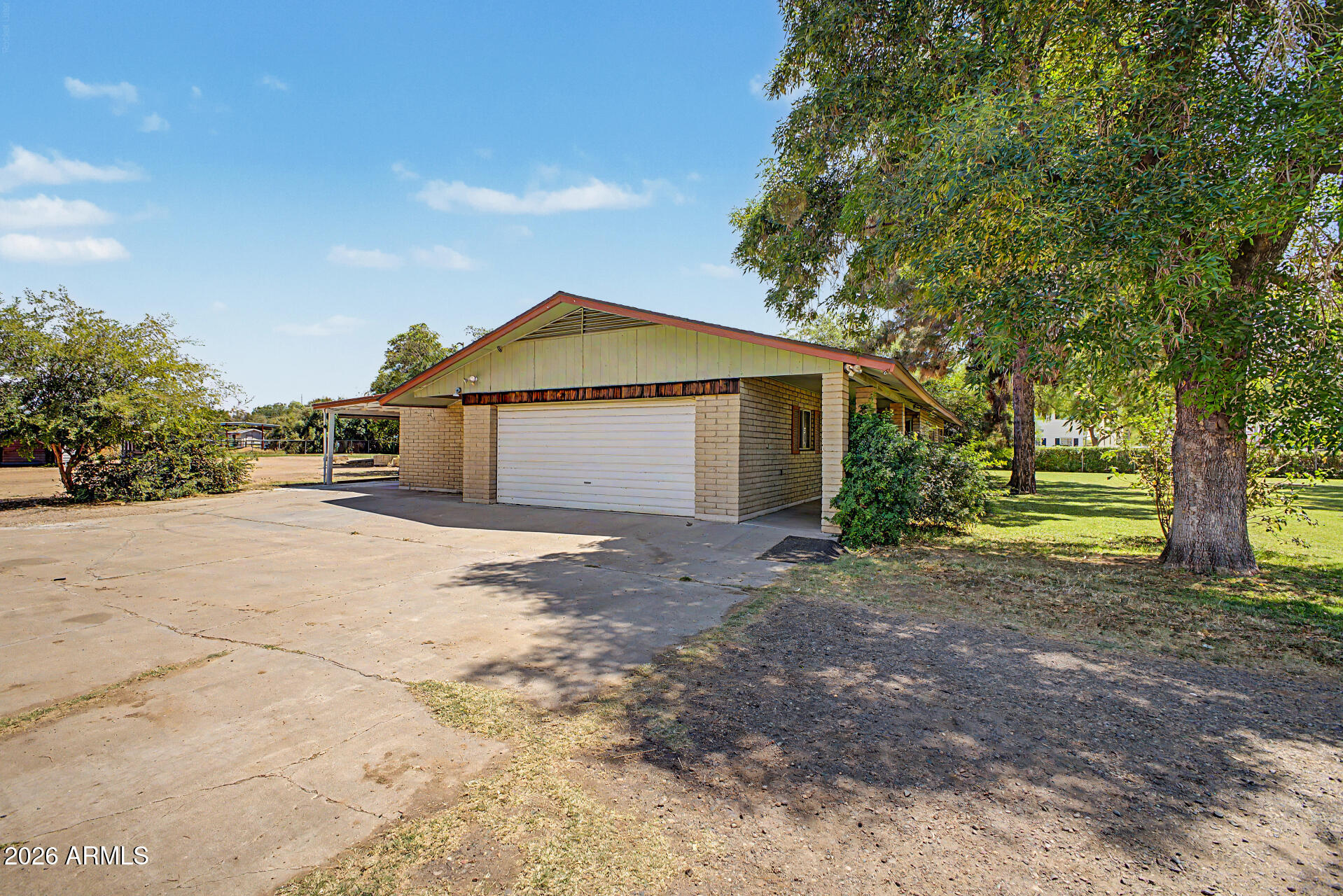 3602 W UNION HILLS Drive