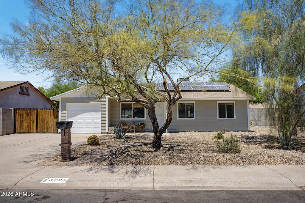 Photo of 3226 W Michelle Drive, Phoenix, AZ 85053 (MLS # 7028742)