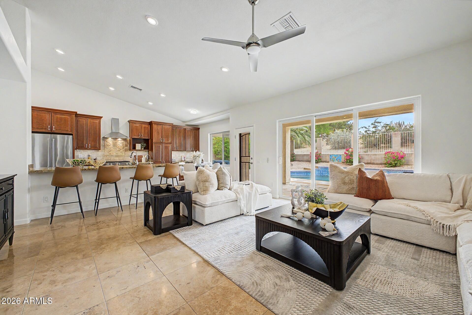 875 W BEECHNUT Drive
