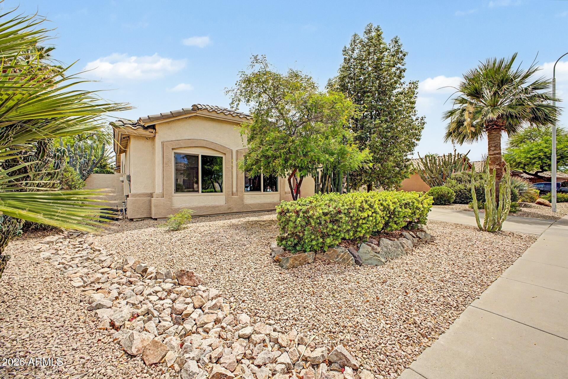 875 W BEECHNUT Drive