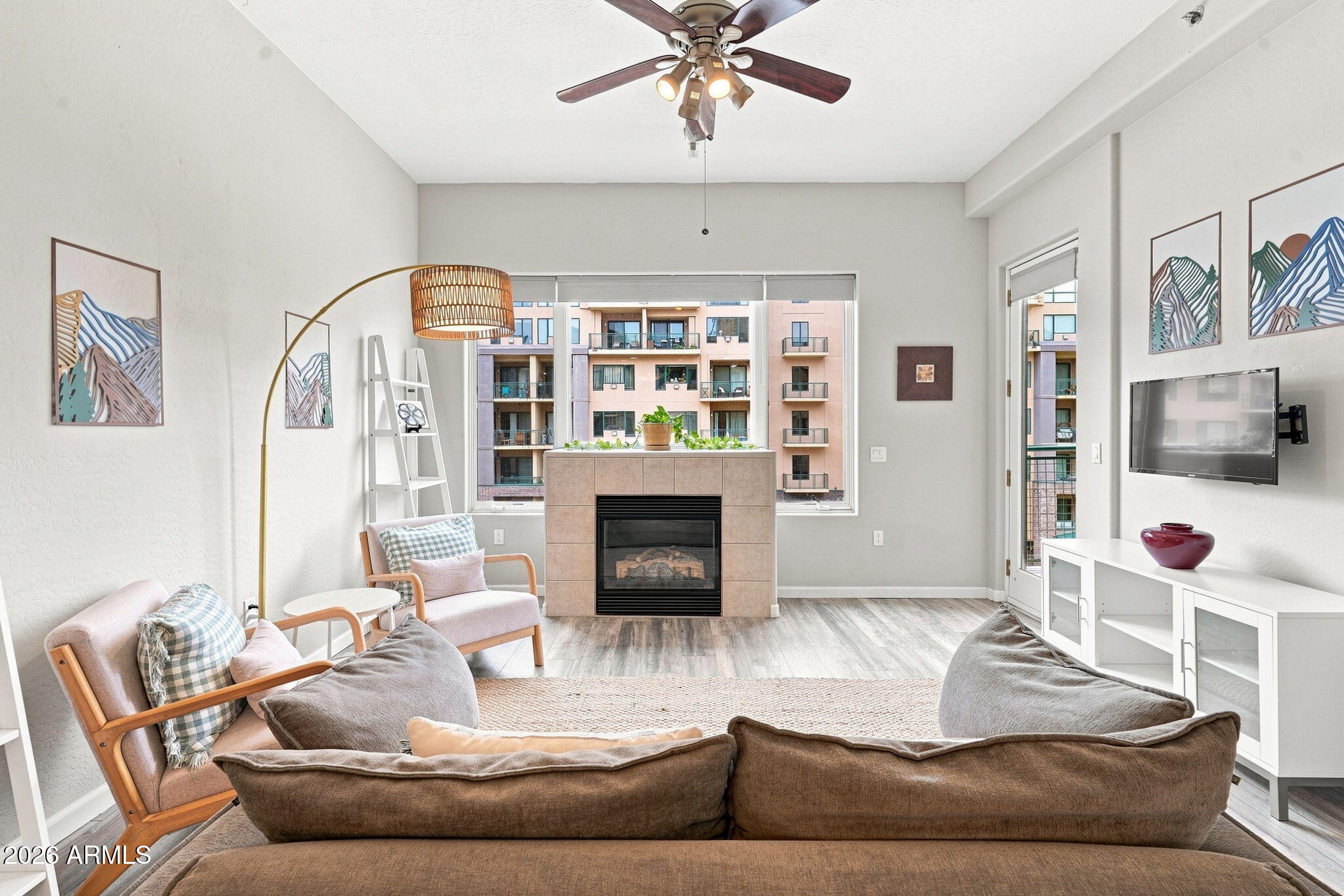 17 W VERNON Avenue 409