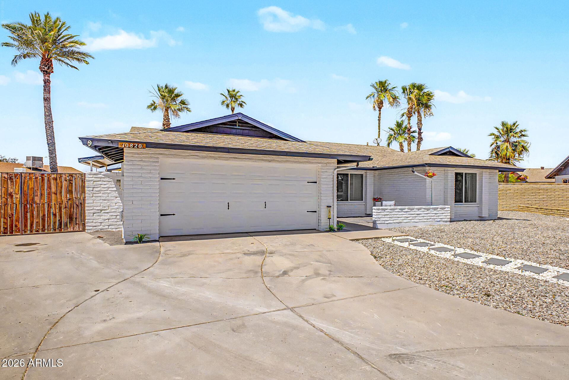 10820 N 52ND Drive