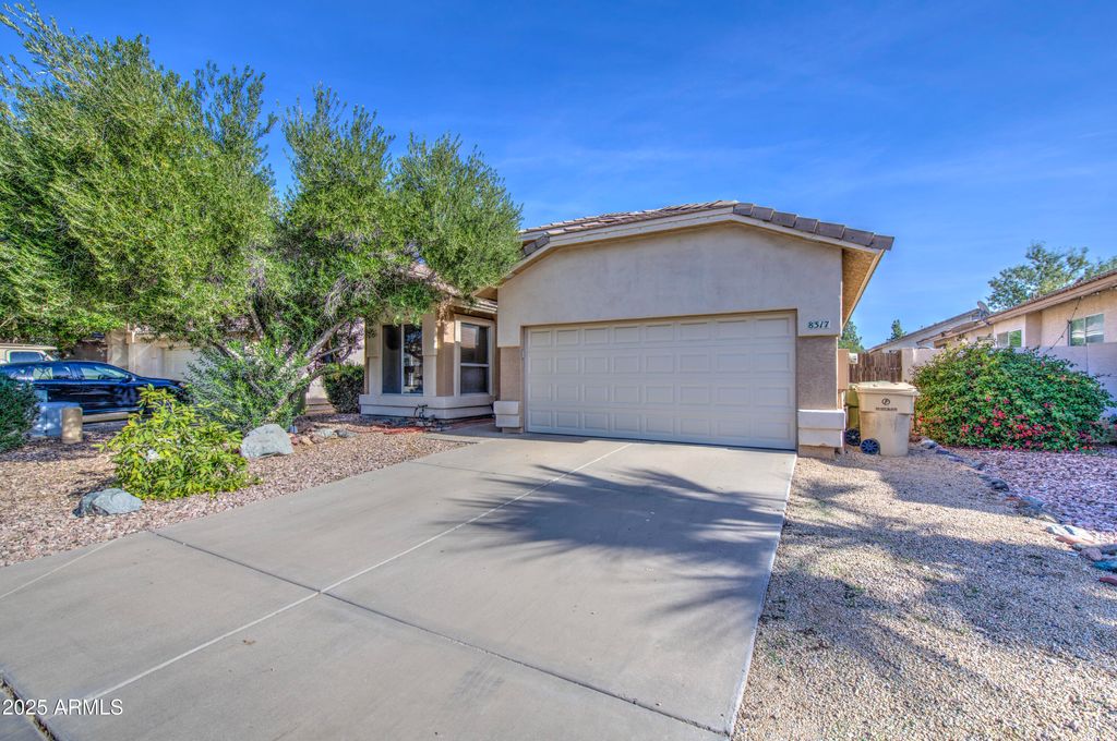 Photo of 8317 N 61st Lane, Glendale, AZ 85302 (MLS # 6949708)