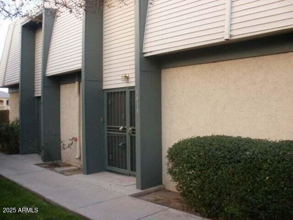 Photo of 5919 W Golden Lane, Glendale, AZ 85302 (MLS # 6955221)