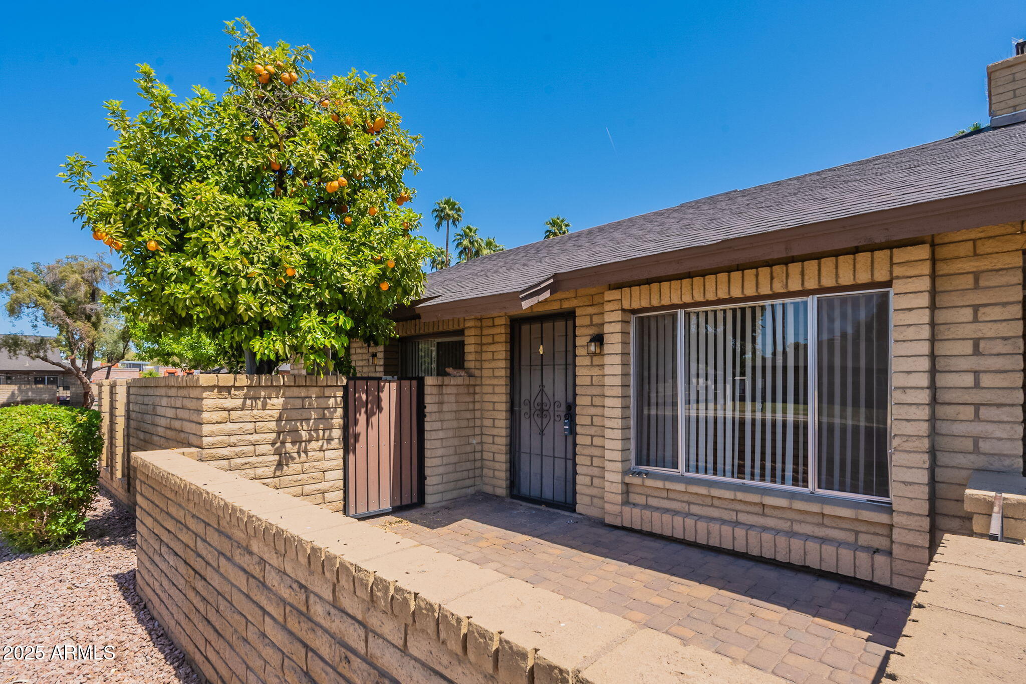 2515 S MAPLE Avenue 104