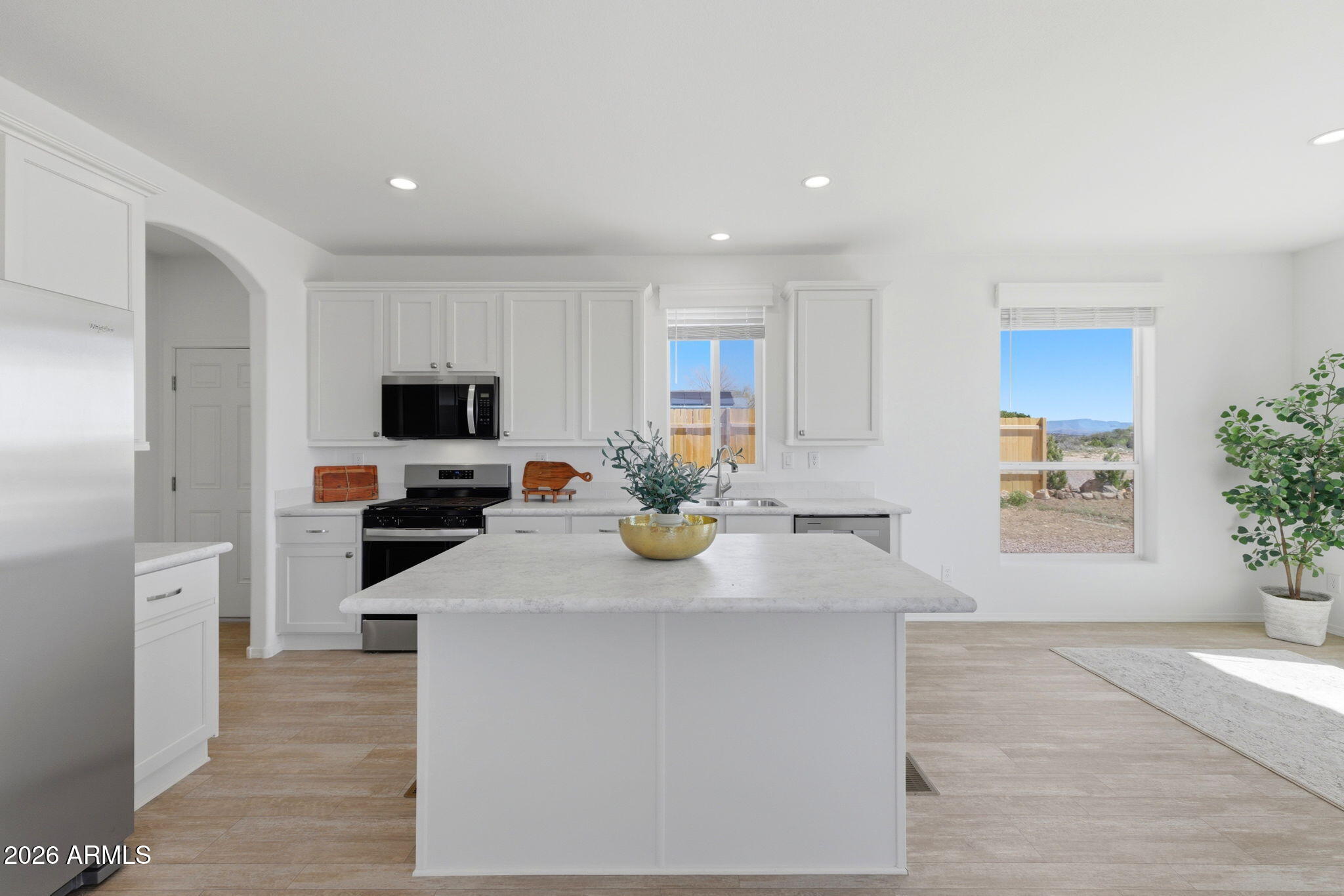 350 E PETERSON Road