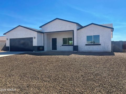 A home in Arizona City