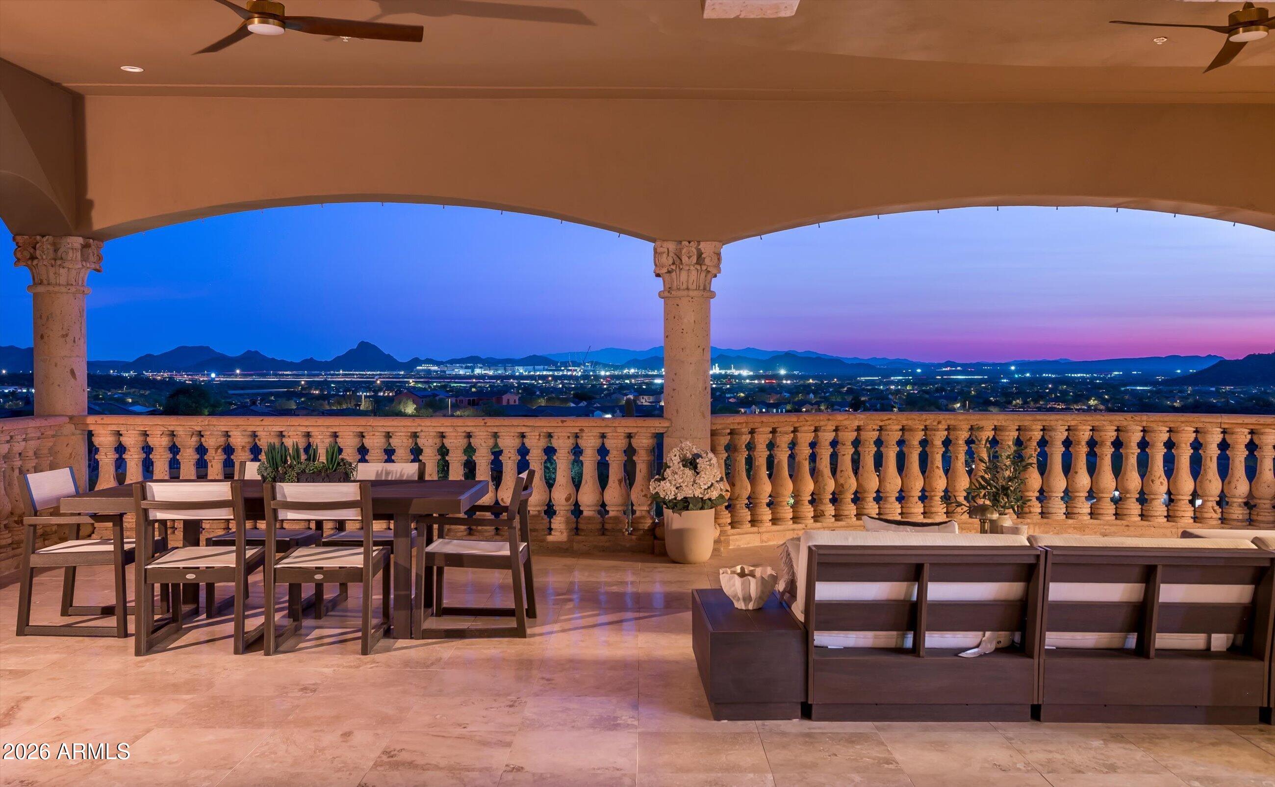 2433 W PRAIANO Way