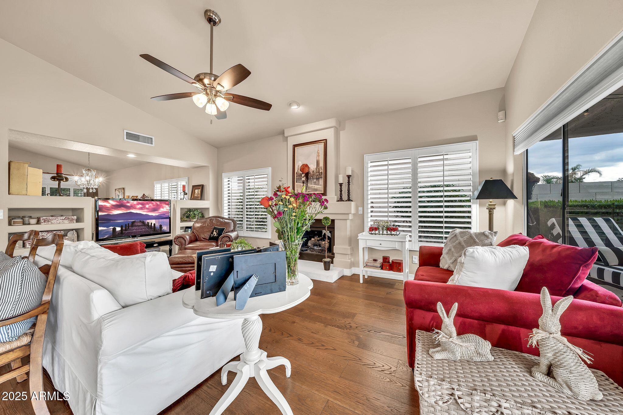 3440 E TOPEKA Drive