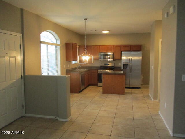 2150 W ALAMEDA Road 1290