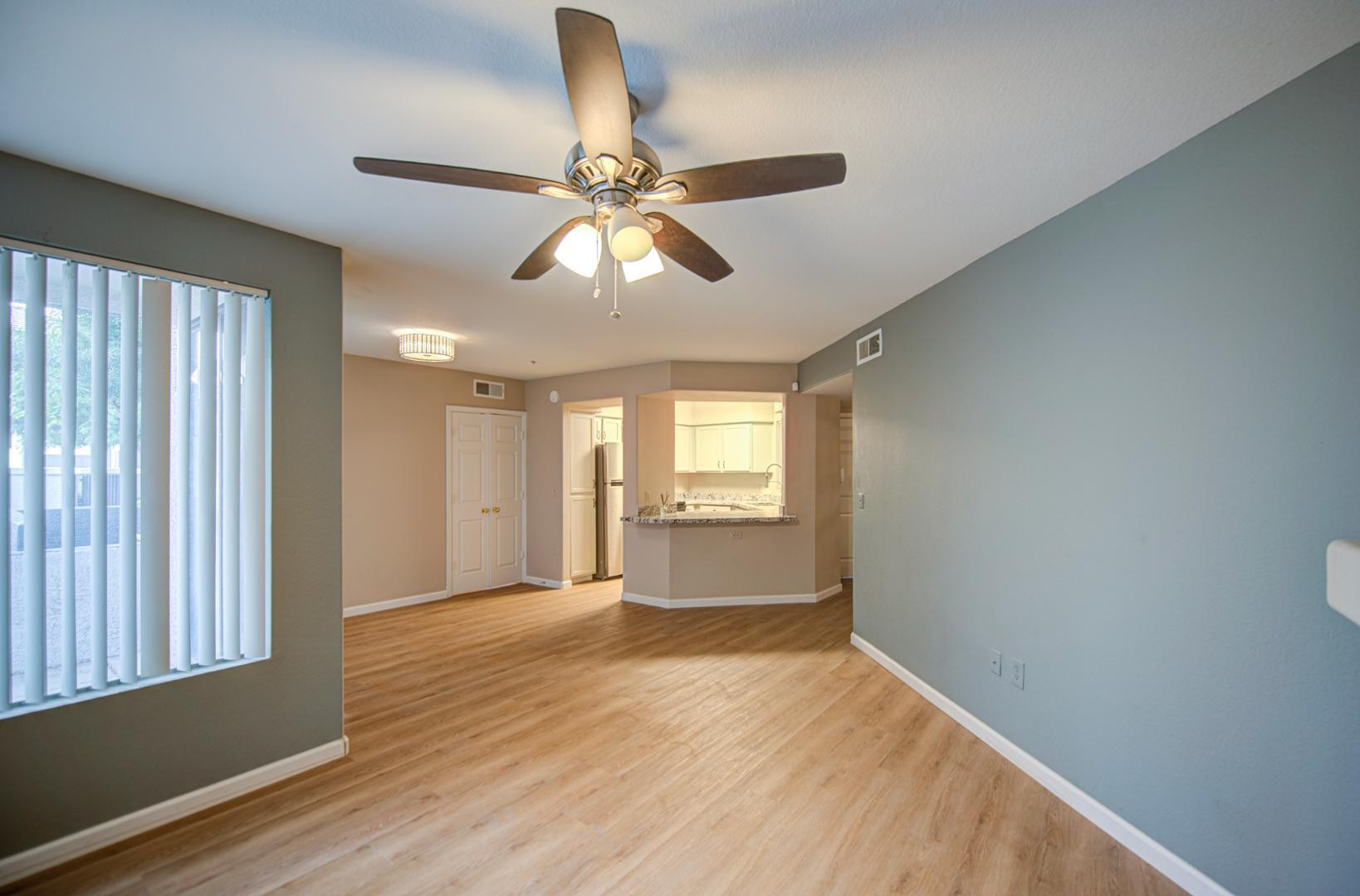 3848 N 3rd 1052