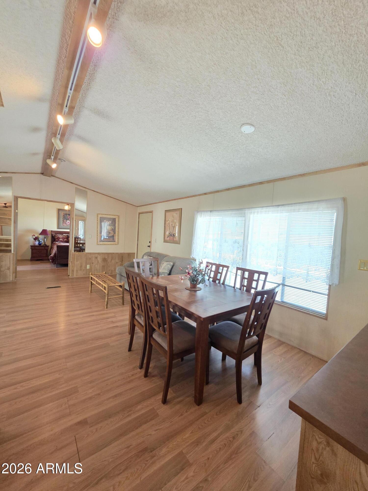 BOULDER RIDGE - Residential