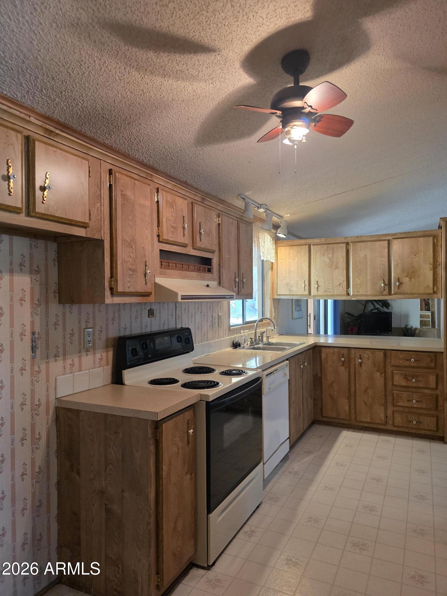BOULDER RIDGE - Residential