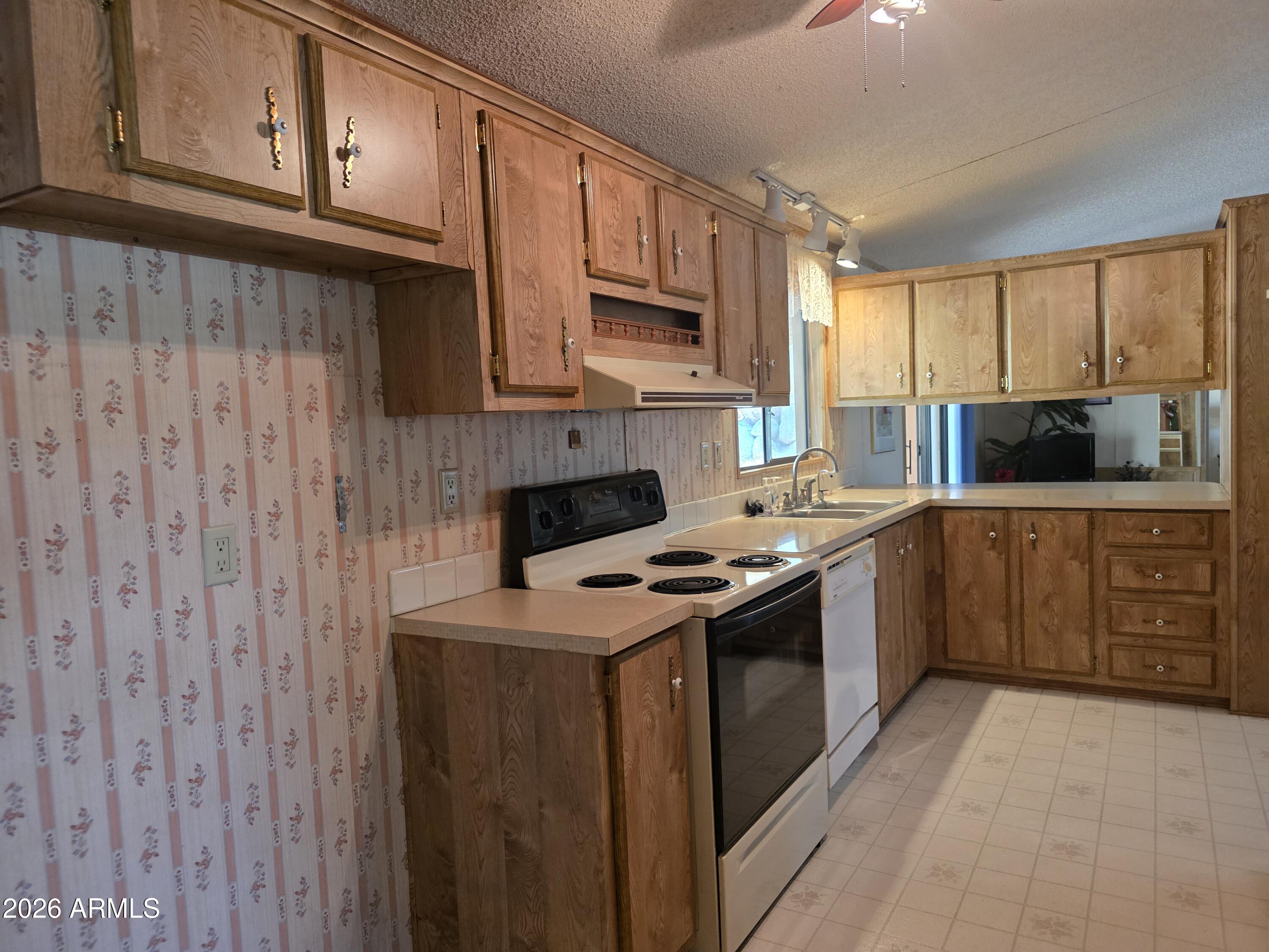 BOULDER RIDGE - Residential