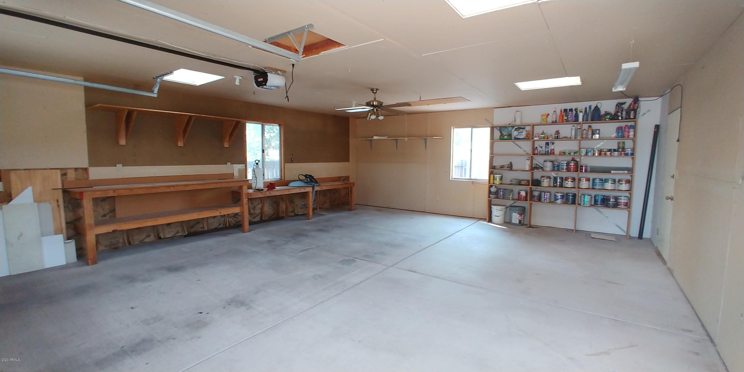 TOWN & COUNTRY ESTATES UNIT 11 - Residential
