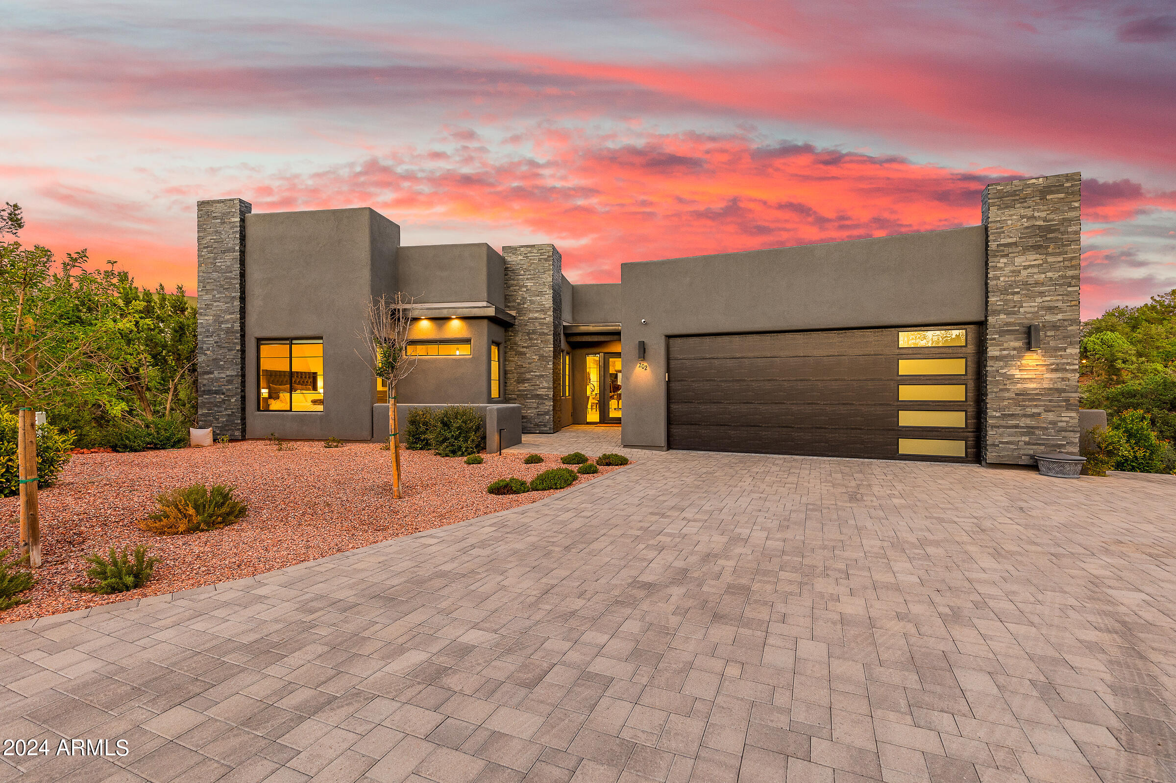 202 CALLE DIAMANTE --