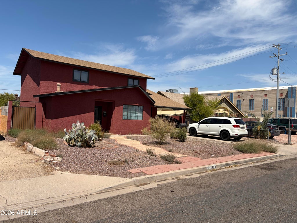 Photo of 1904 W Palm Lane, Phoenix, AZ 85009 (MLS # 7092785)