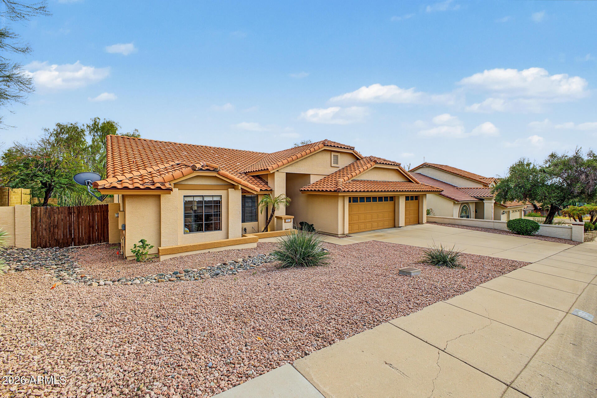 1101 E BRAEBURN Drive