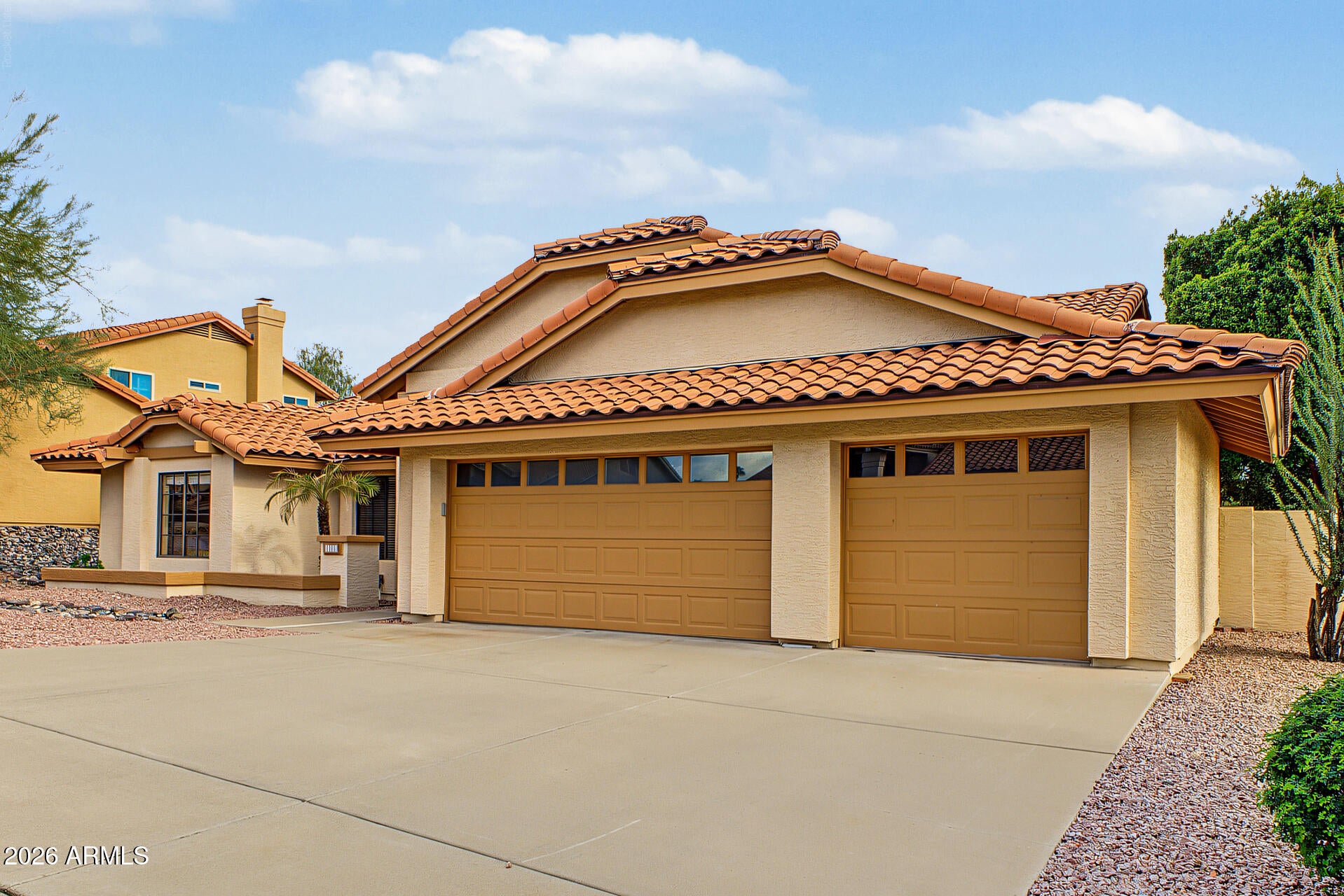 1101 E BRAEBURN Drive
