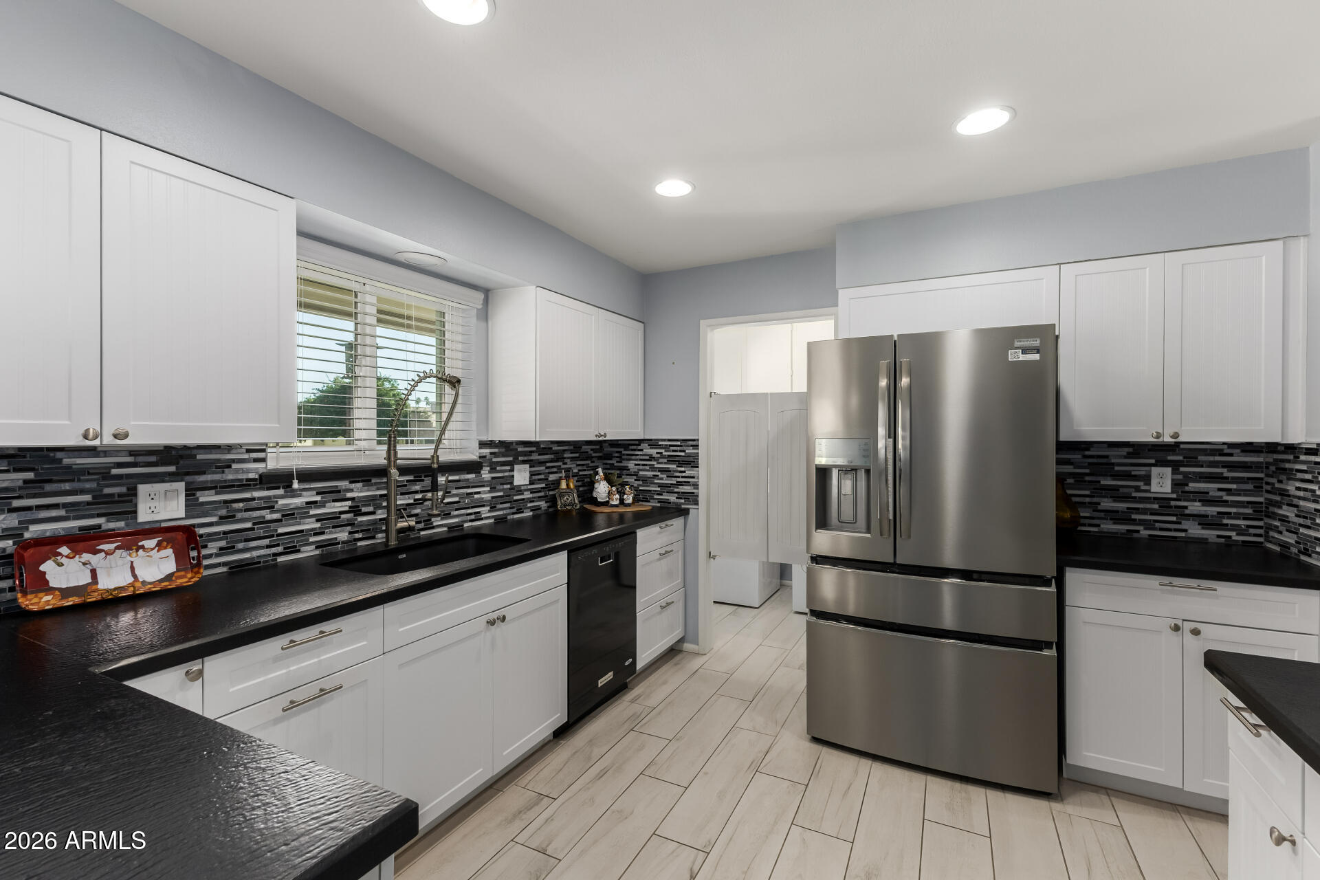 10502 W ROUNDELAY Circle