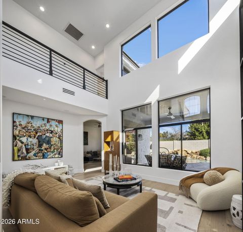 3208 E ORANGE Drive Phoenix AZ 85018