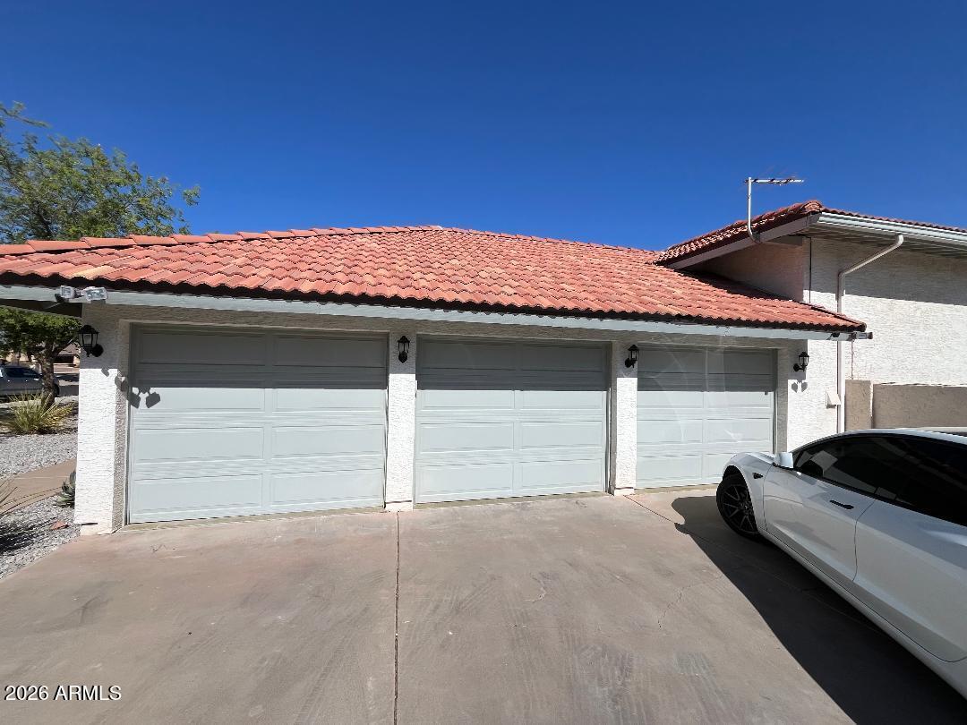 7811 E CHARTER OAK Road
