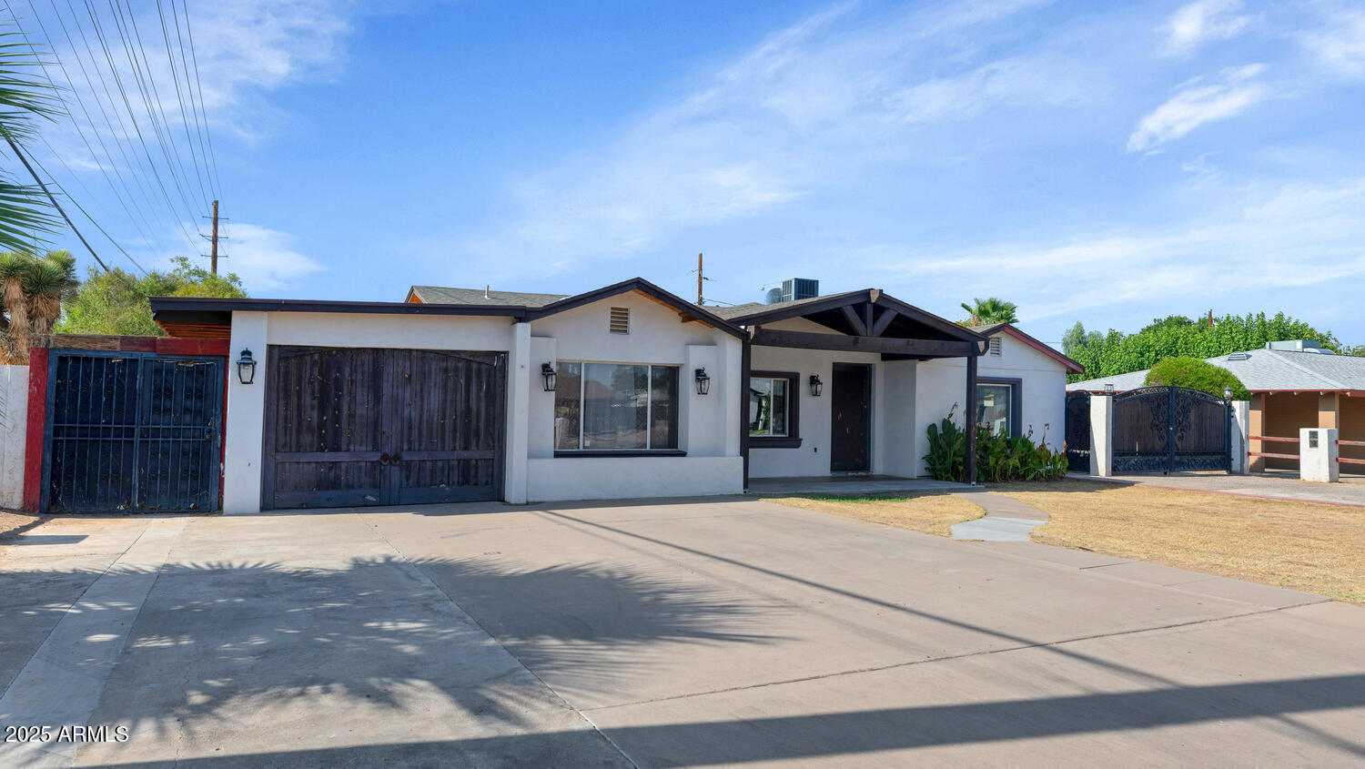 2303 W MARSHALL Avenue