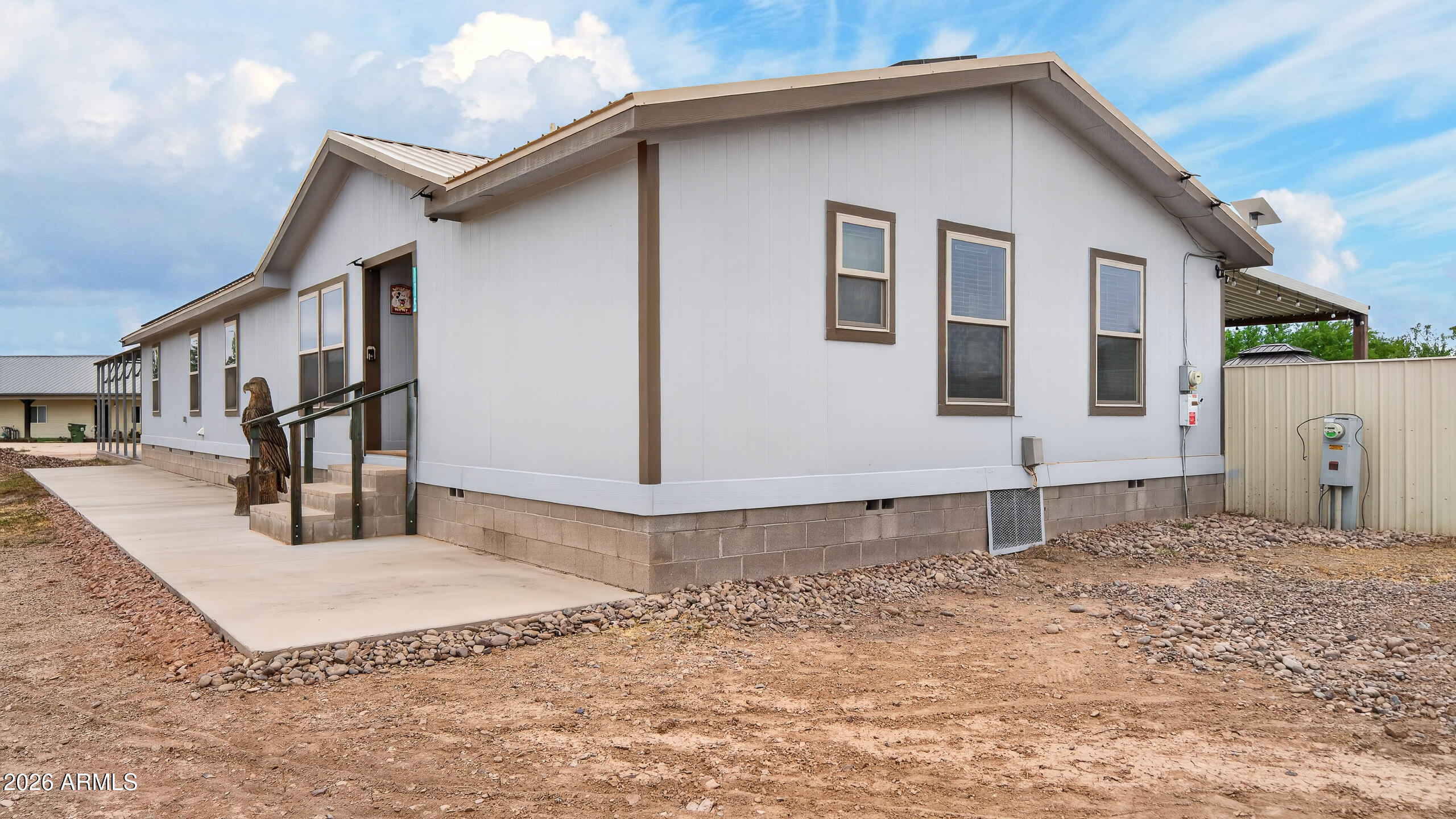 115 N KEMPTON Way