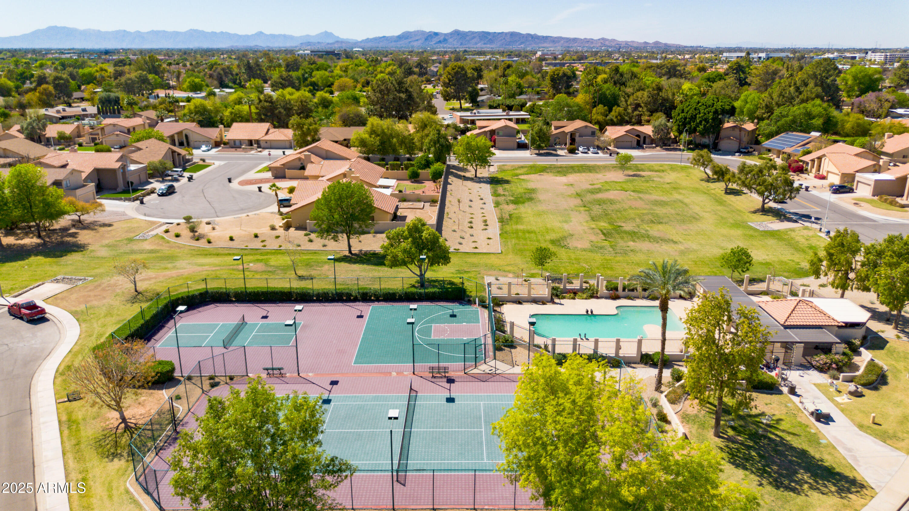 2380 W COMSTOCK Drive