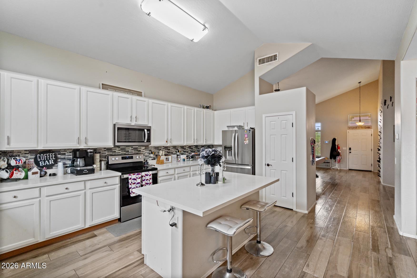 33212 N ROADRUNNER Lane